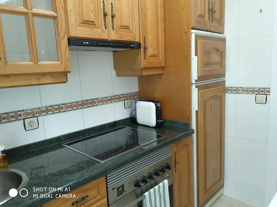 Moderno Apartamento En El Centro. El Carmen Wifi خيخون المظهر الخارجي الصورة